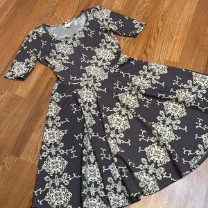 LuLaRoe, elegant gray/ white and gold floral half sleeve  midi dress. Size XL.
